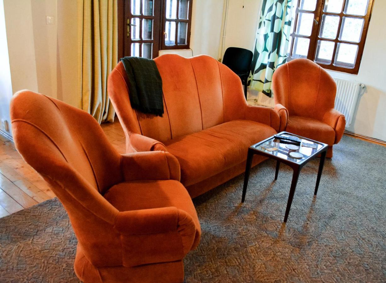 Grandpa'S Hidden Crib, 6 Bedroom, Pet Friendly Sinaia Exterior photo