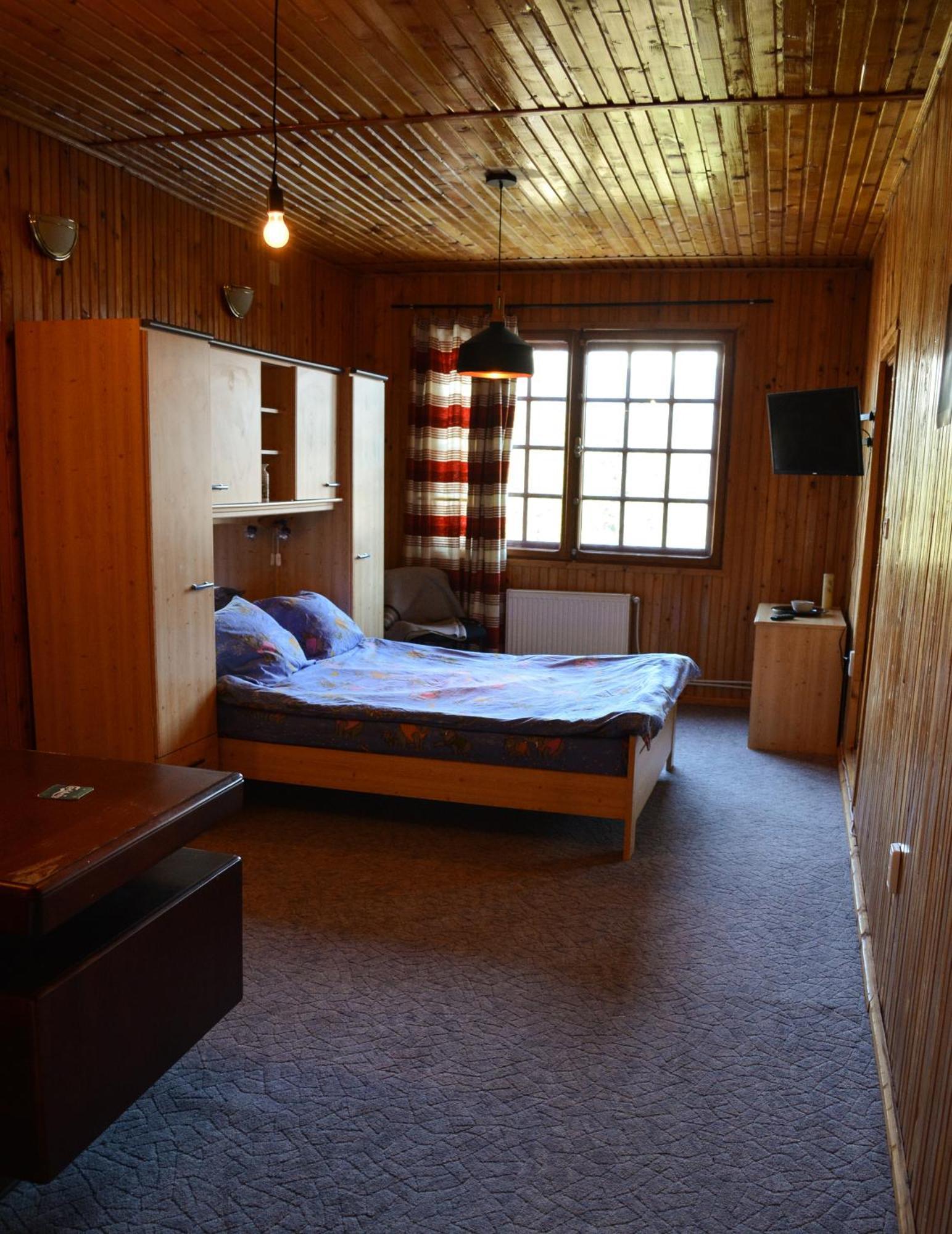 Grandpa'S Hidden Crib, 6 Bedroom, Pet Friendly Sinaia Exterior photo