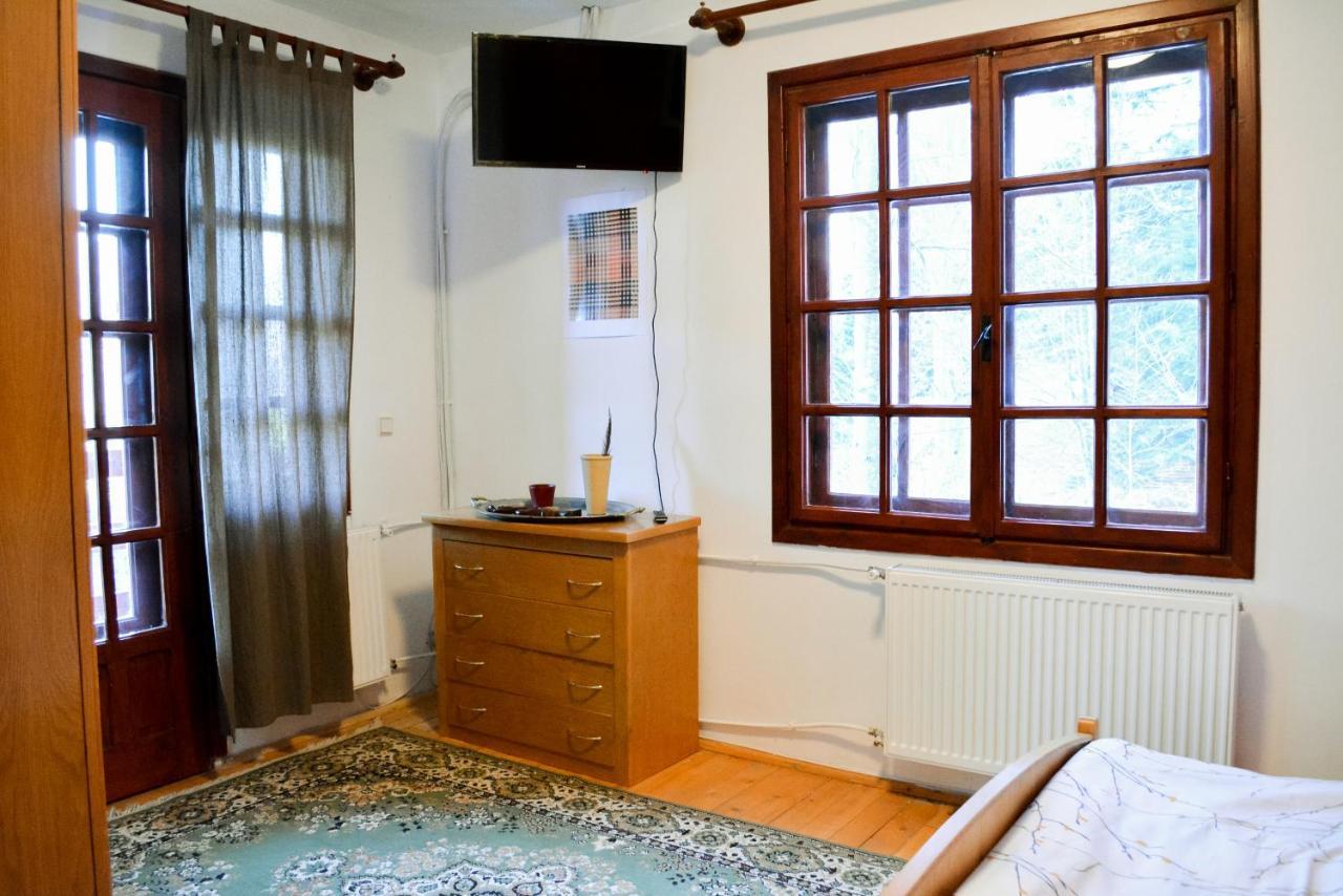 Grandpa'S Hidden Crib, 6 Bedroom, Pet Friendly Sinaia Exterior photo